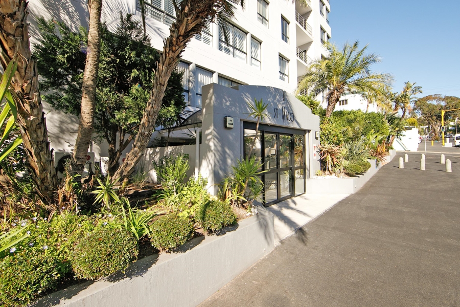 To Let 3 Bedroom Property for Rent in Fresnaye Western Cape